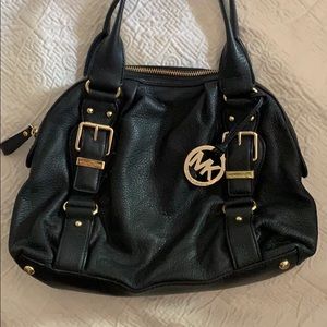 Like *new* Michael Kors handbag